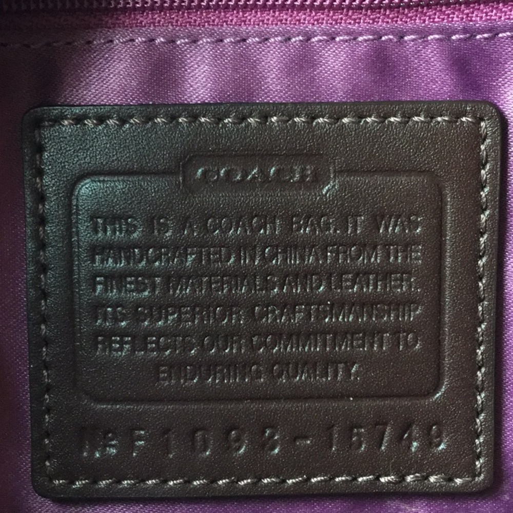 🐆 COACH VINTAGE  PATIENT LEATHER BAG WITH NWT BAG  CHARM 🐆 - Picture 7 of 14